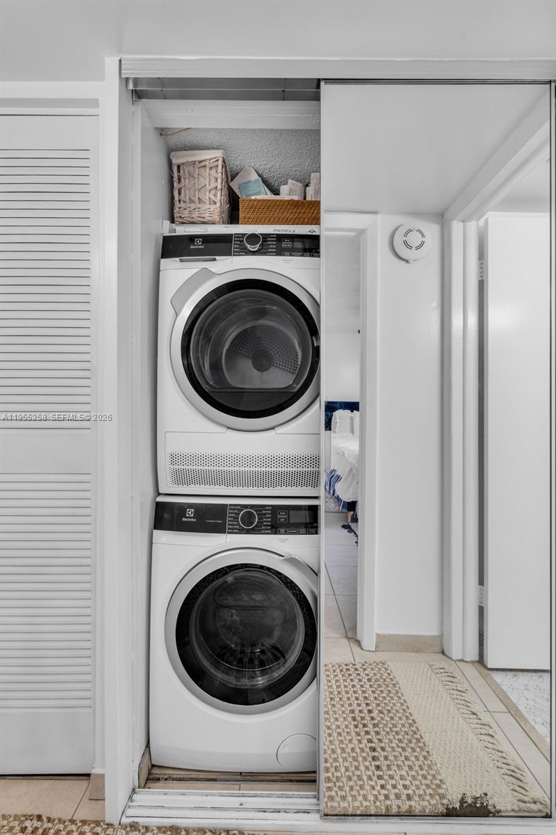 EDEN POINT NORTH CONDO - Residential