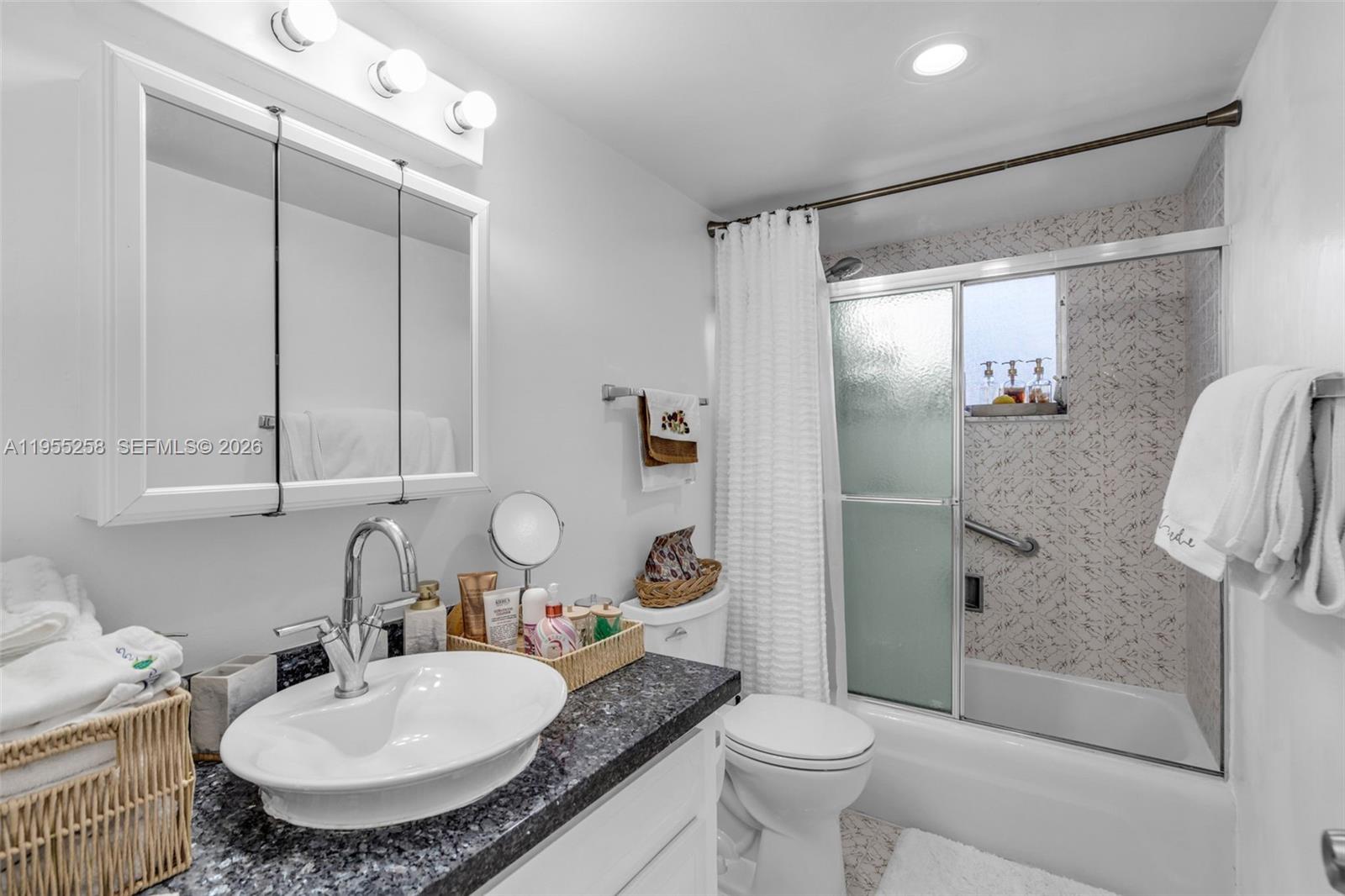 EDEN POINT NORTH CONDO - Residential