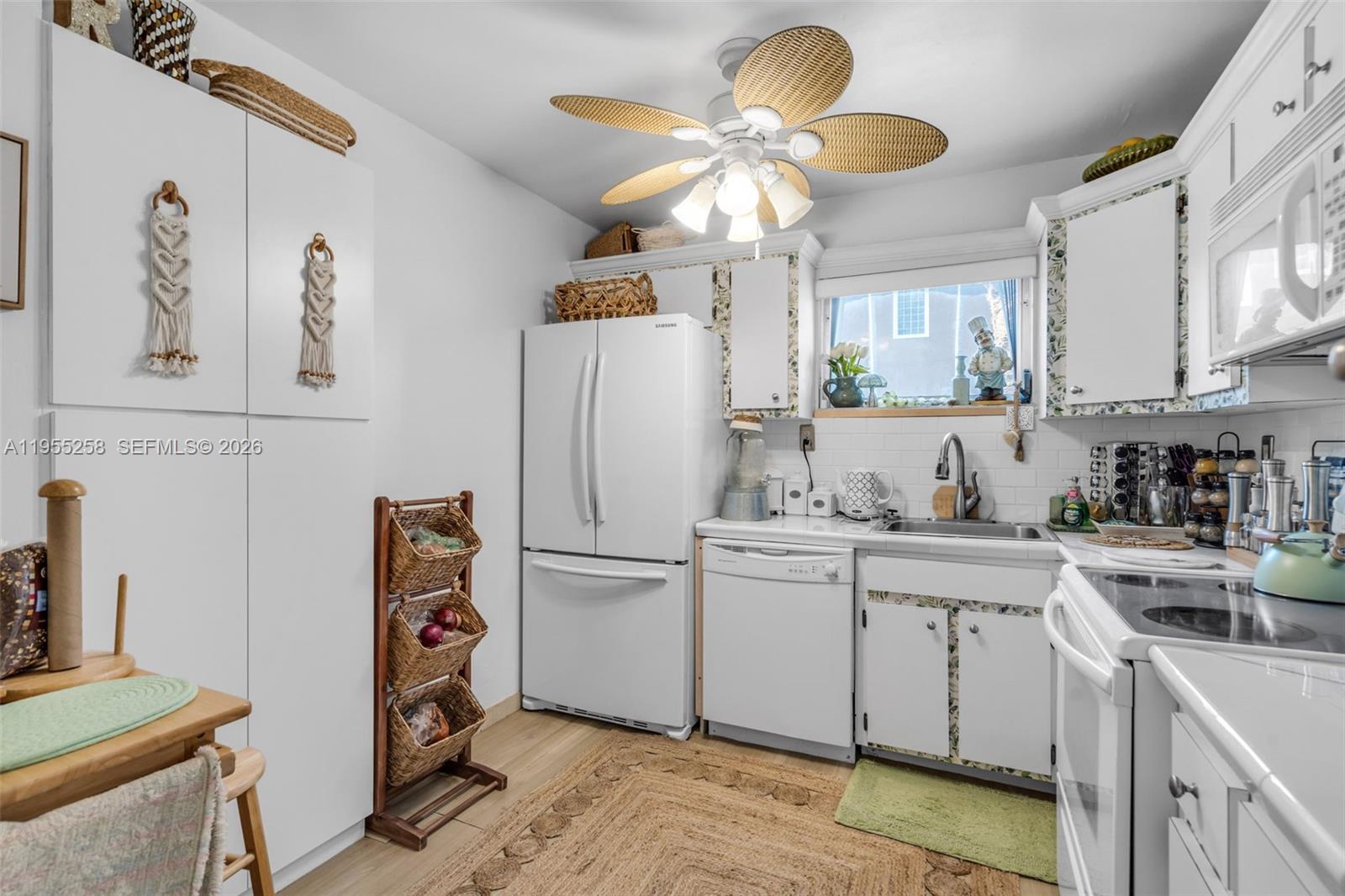 EDEN POINT NORTH CONDO - Residential