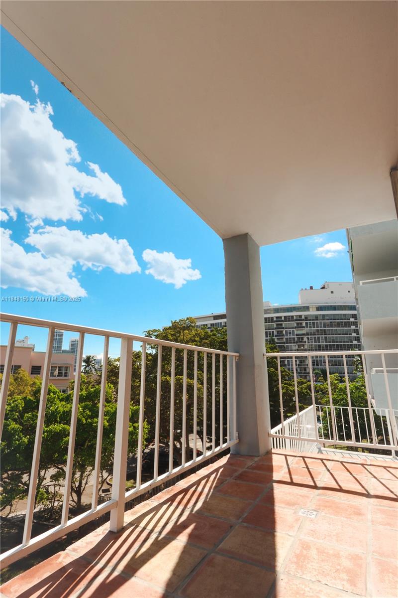 STANTON HOUSE CONDO - Residential