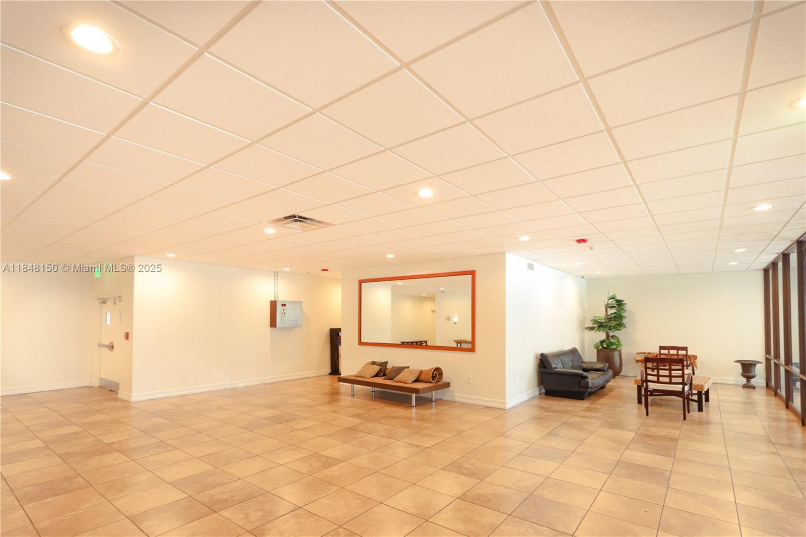 STANTON HOUSE CONDO - Residential