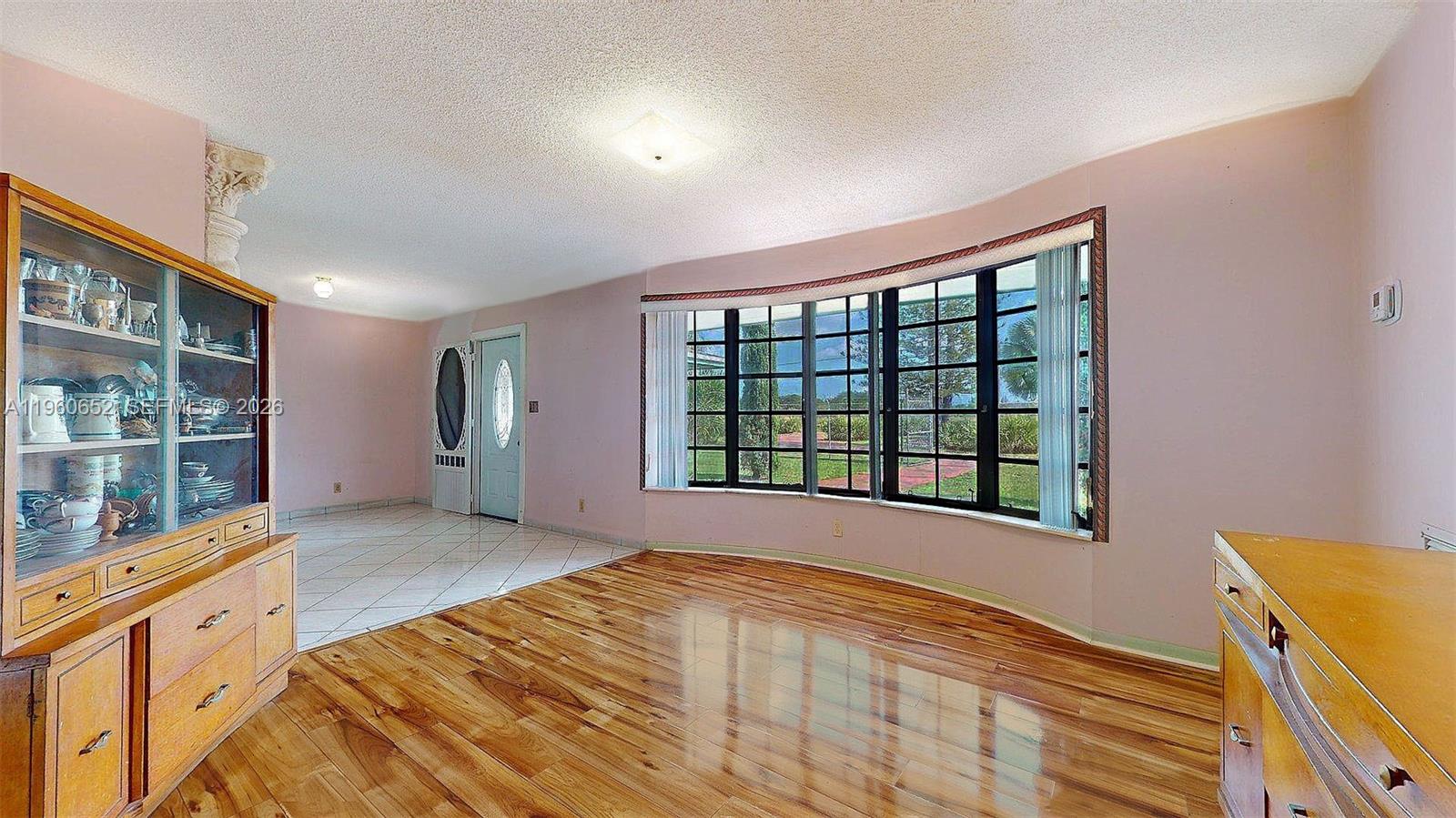 UNNICOPORATE - Residential