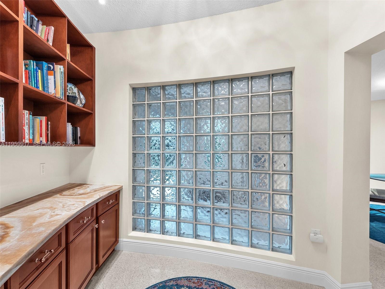 HOLLYWOOD LAKES SECTION - Residential