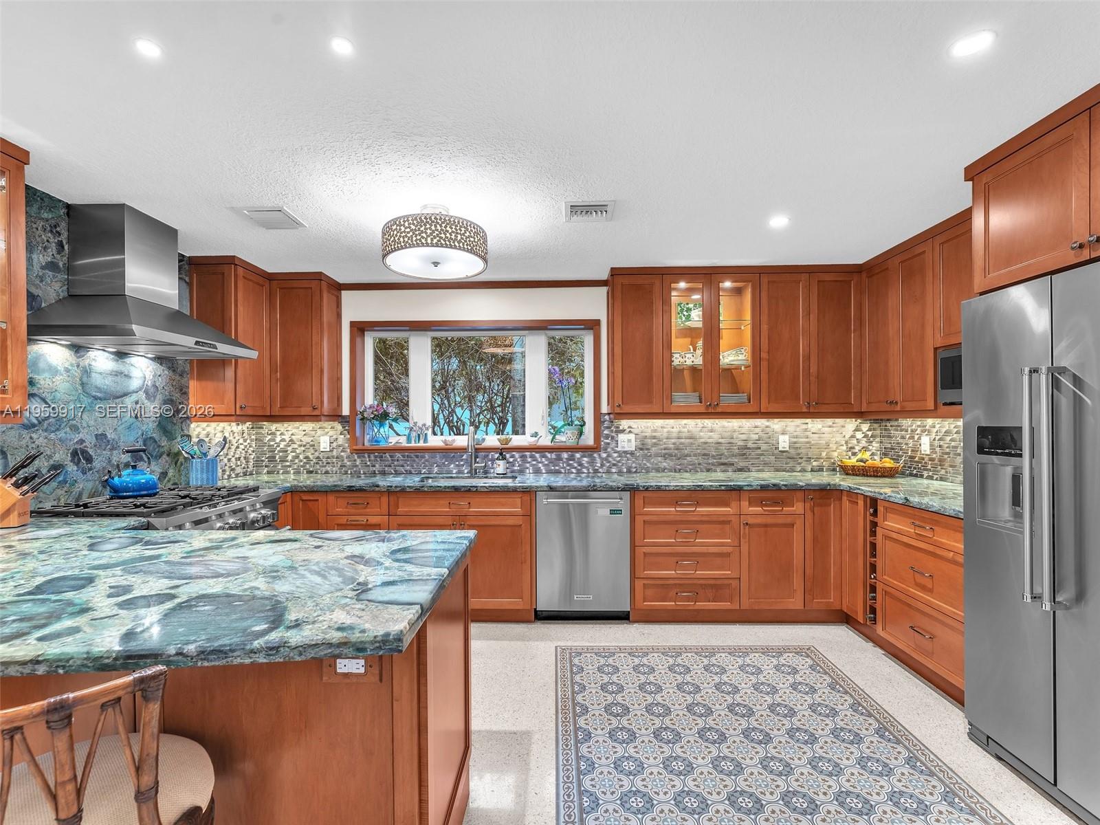 HOLLYWOOD LAKES SECTION - Residential