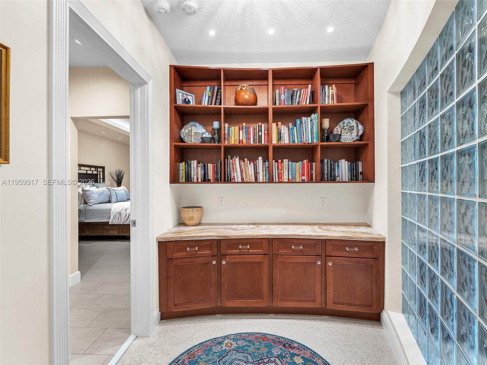 HOLLYWOOD LAKES SECTION - Residential