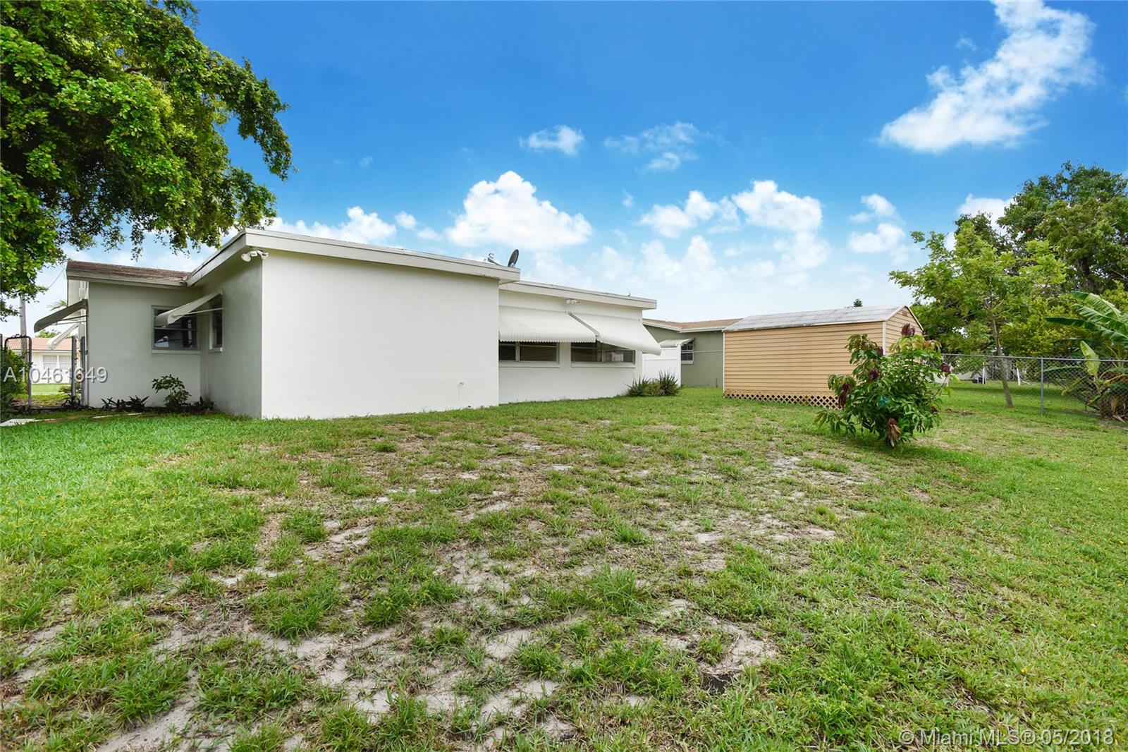 LAUDERDALE LAKES EAST GAT - Residential