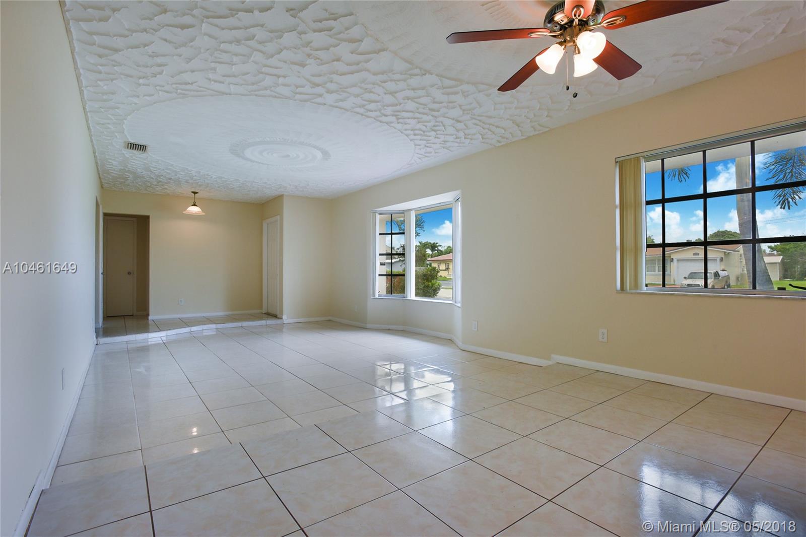 LAUDERDALE LAKES EAST GAT - Residential