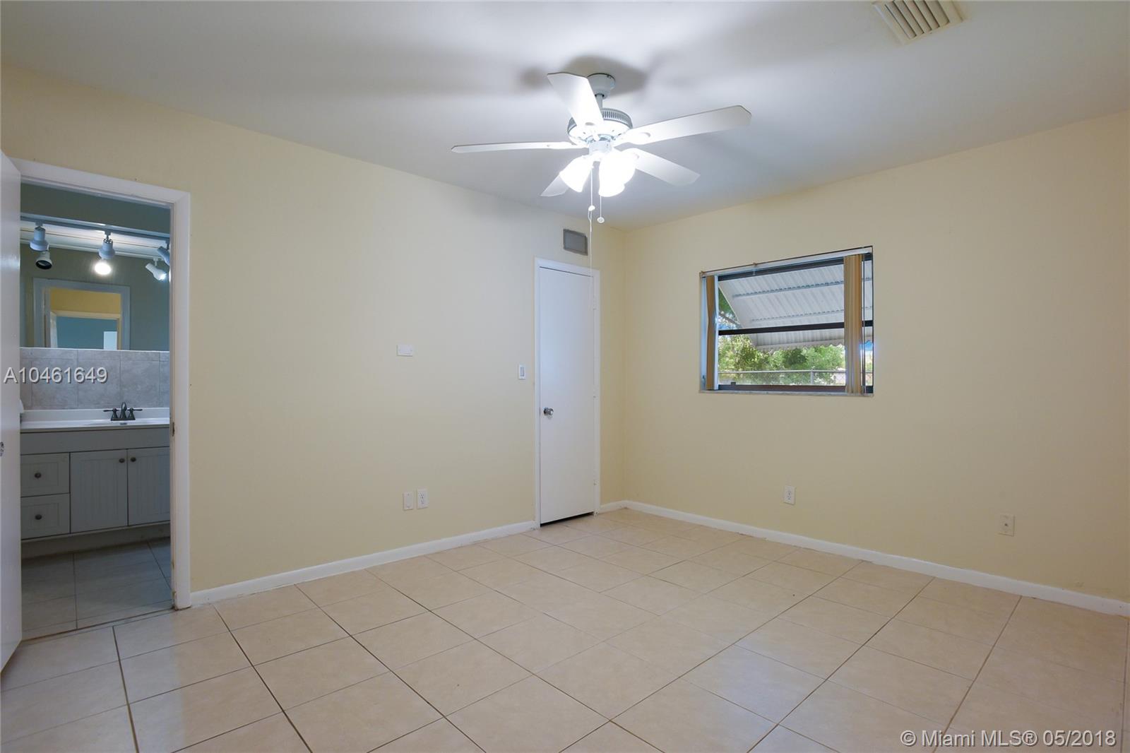 LAUDERDALE LAKES EAST GAT - Residential