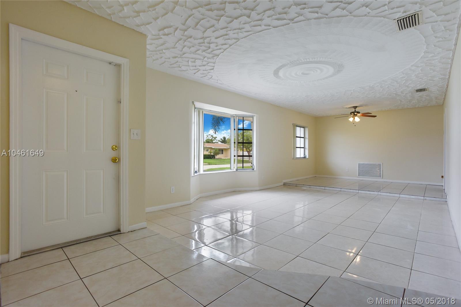 LAUDERDALE LAKES EAST GAT - Residential