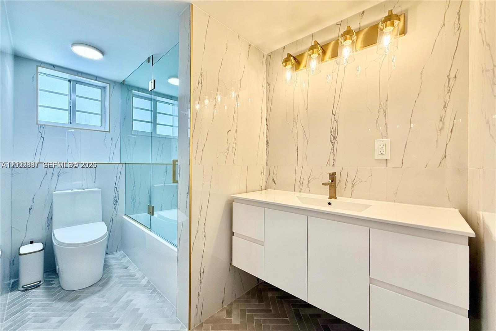 4122 COLLINS CONDO - Residential Lease