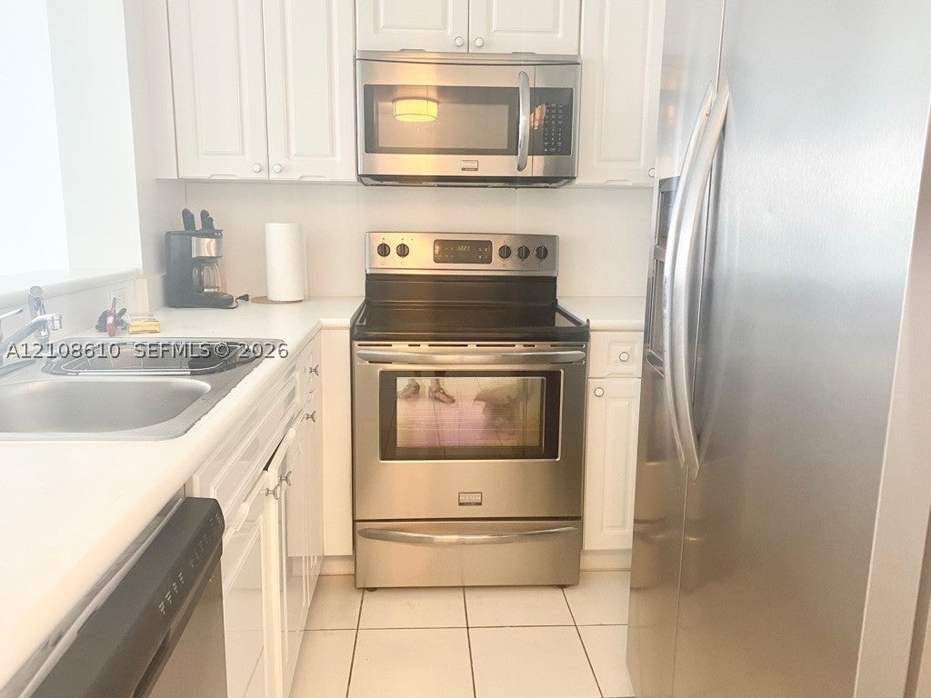 1900 Sunset Harbour Dr 1210