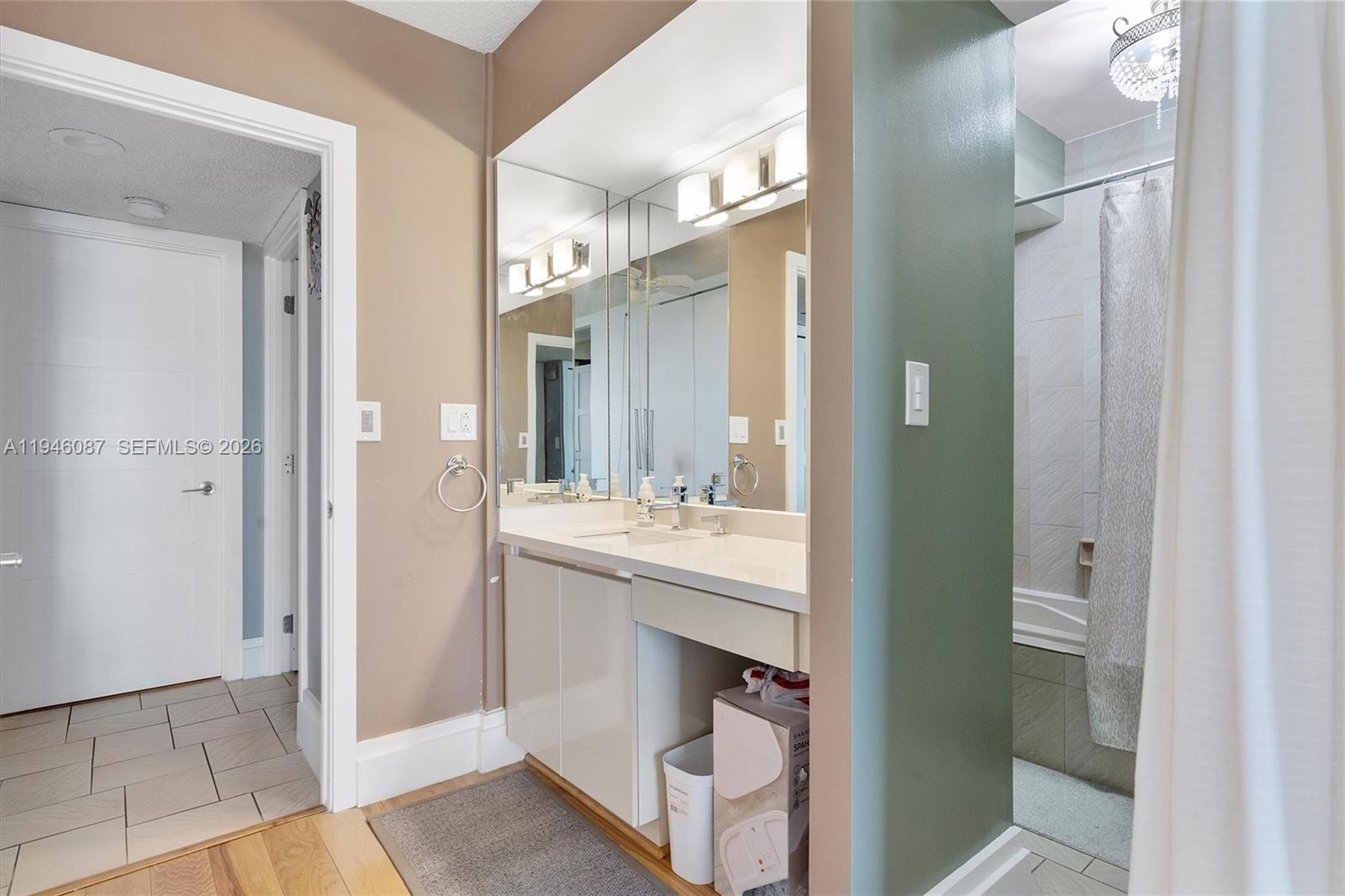 CORONADO CONDO- TOWER II - Residential