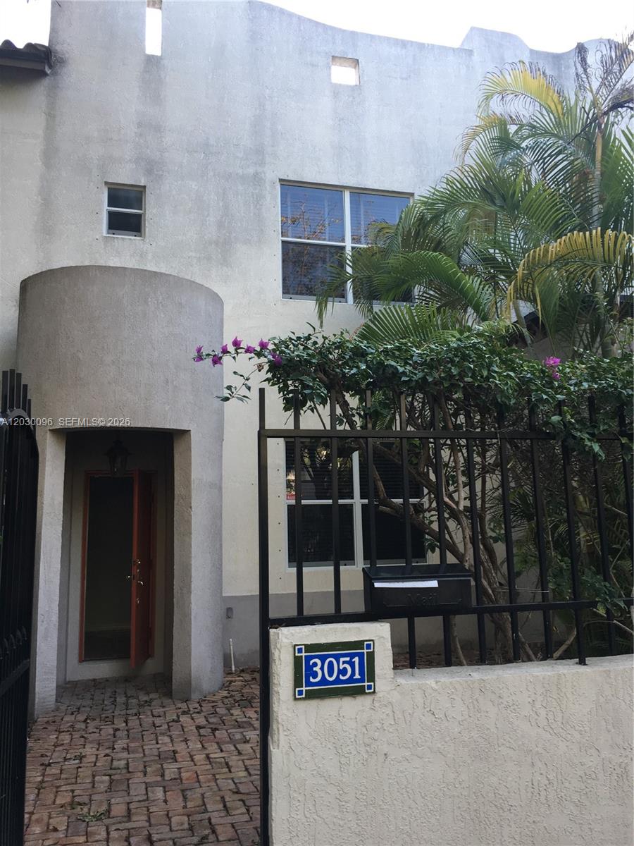 3051 Center St 9