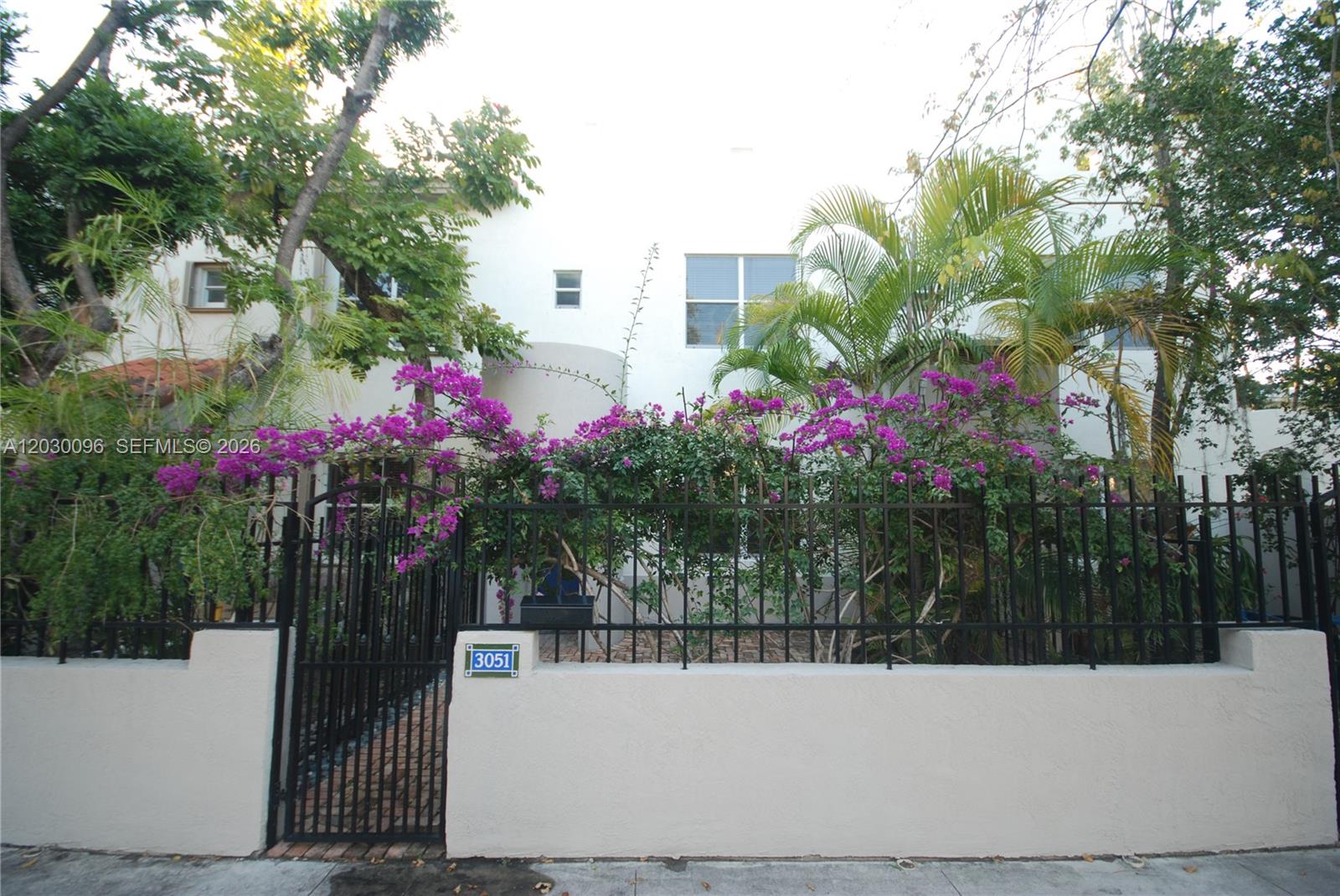 3051 Center St 9