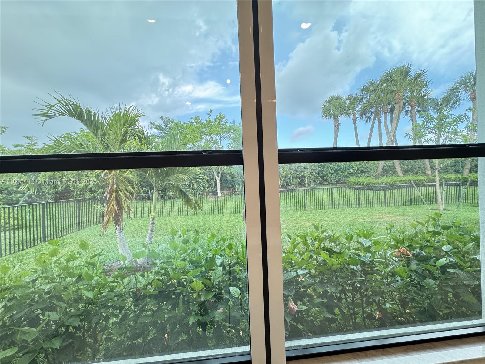 CRESSWIND PALM BEACH - Residential