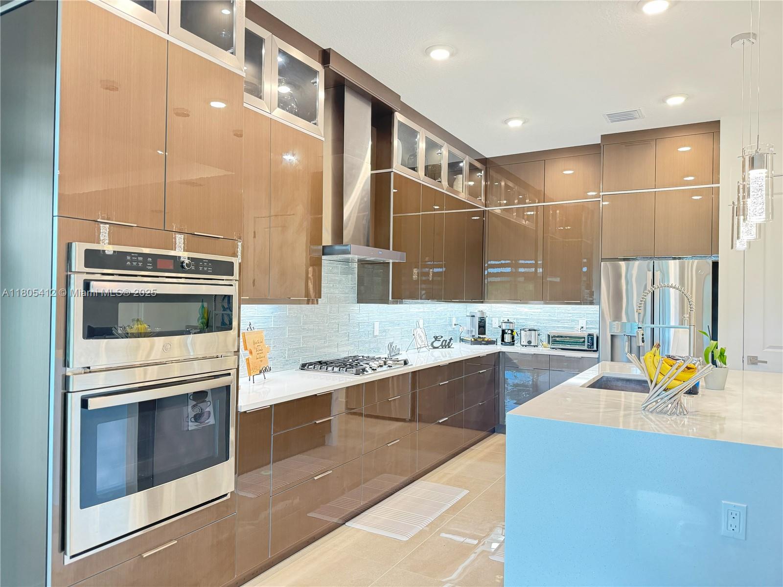 CRESSWIND PALM BEACH - Residential