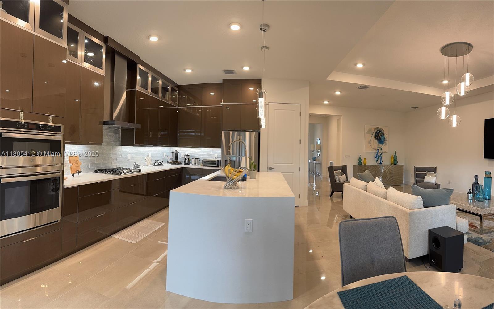 CRESSWIND PALM BEACH - Residential