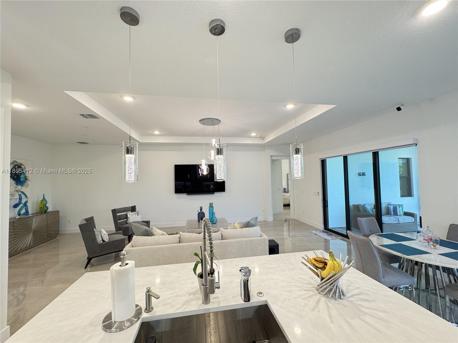 CRESSWIND PALM BEACH - Residential