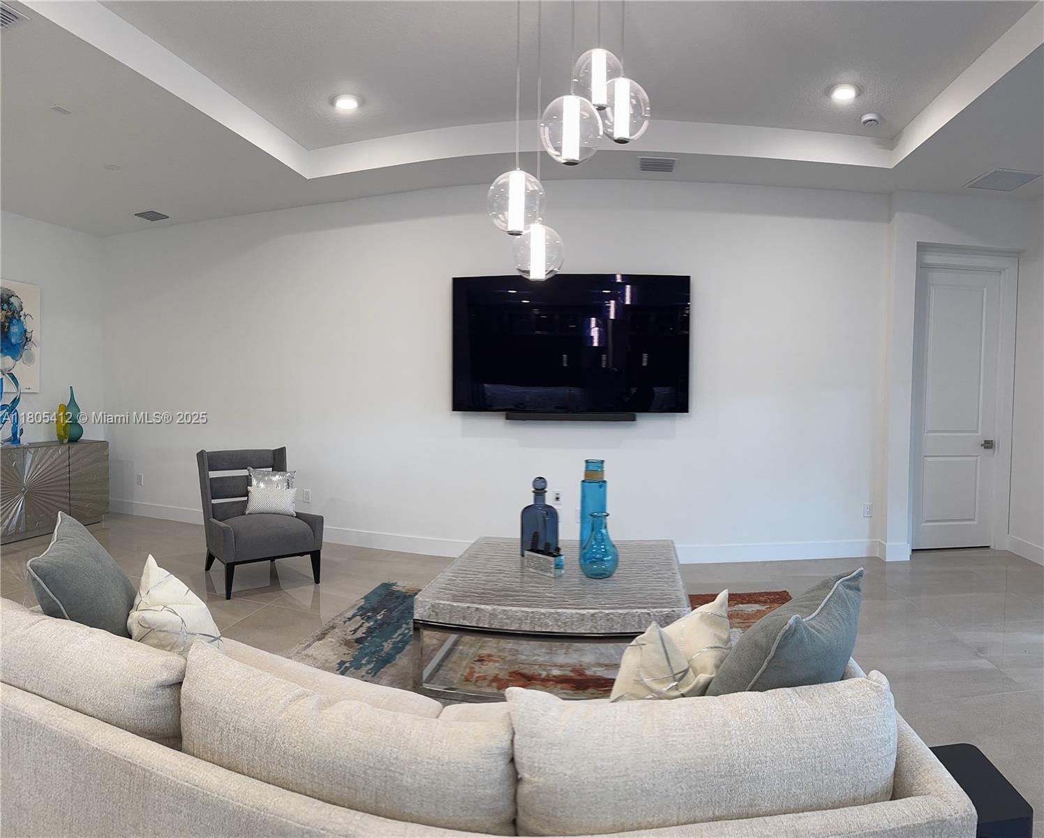 CRESSWIND PALM BEACH - Residential