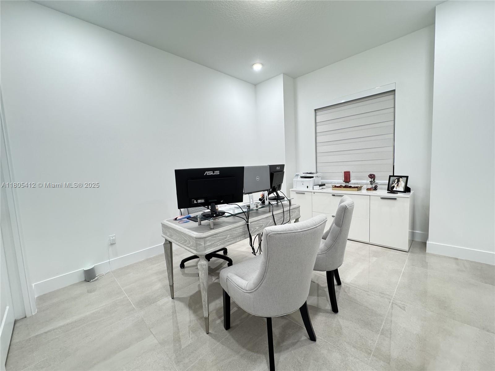 CRESSWIND PALM BEACH - Residential