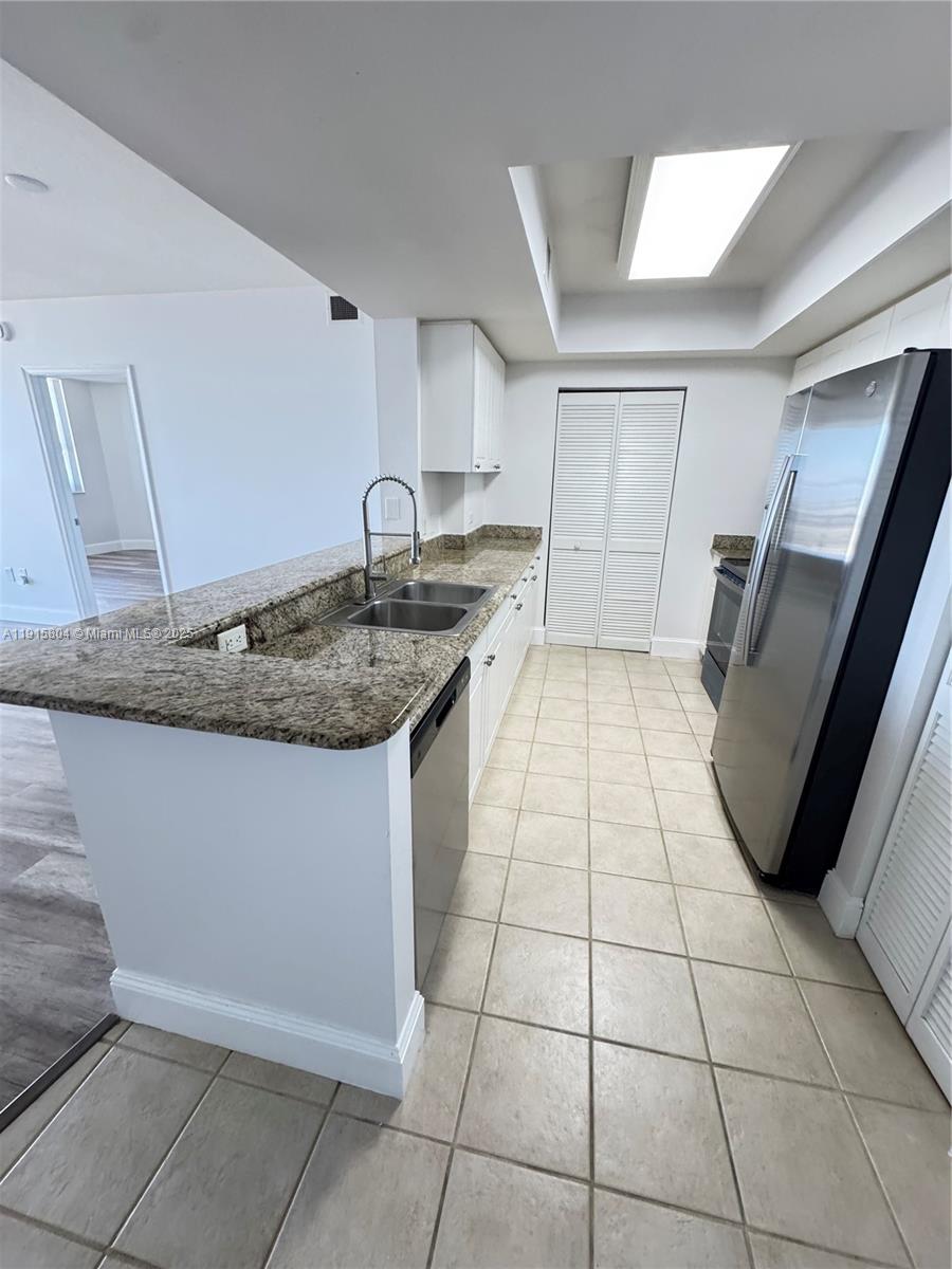 TURNBERRY ON THE GREEN CO - Residential