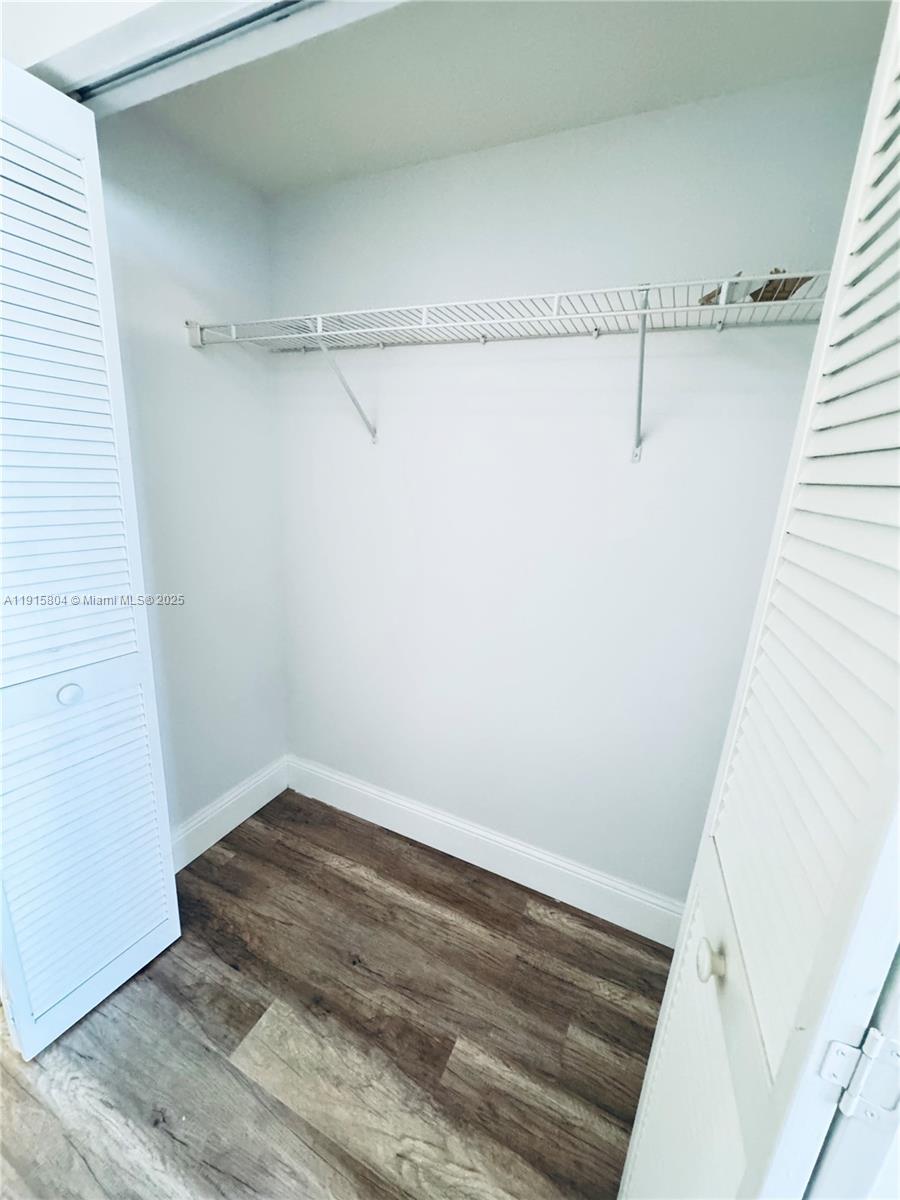 TURNBERRY ON THE GREEN CO - Residential