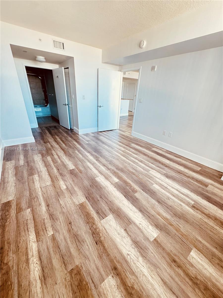 TURNBERRY ON THE GREEN CO - Residential