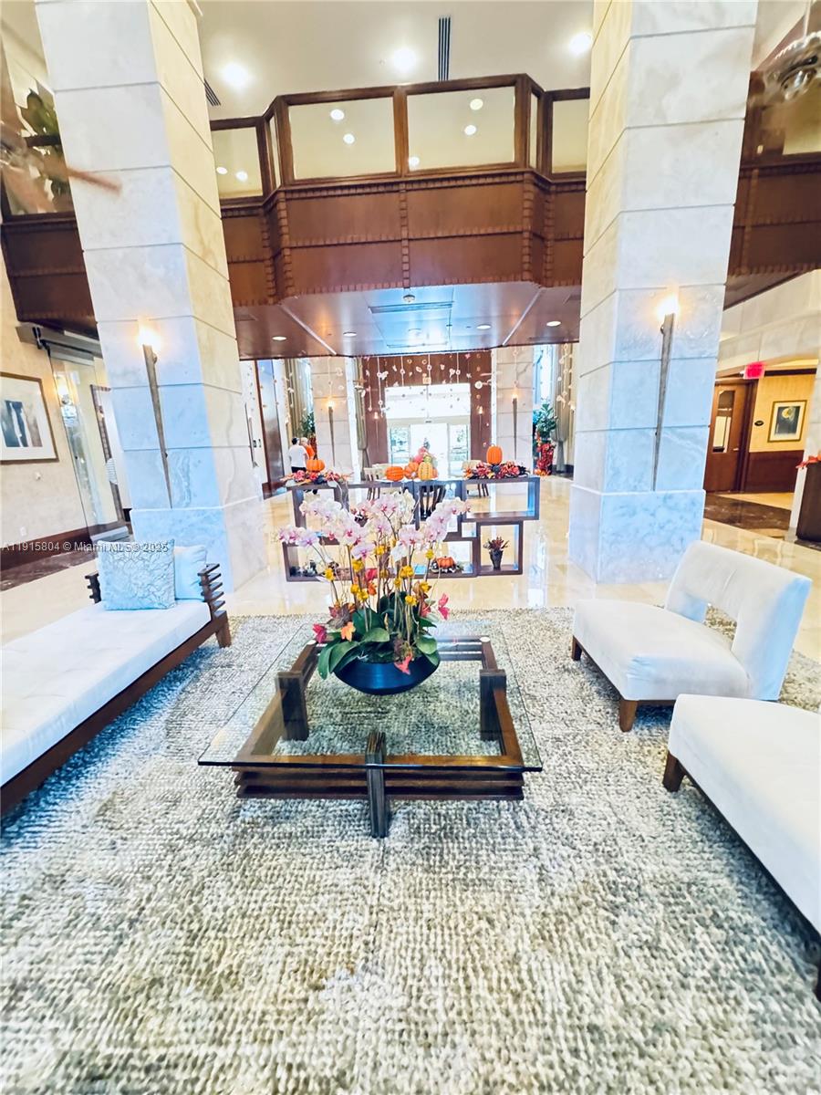 TURNBERRY ON THE GREEN CO - Residential