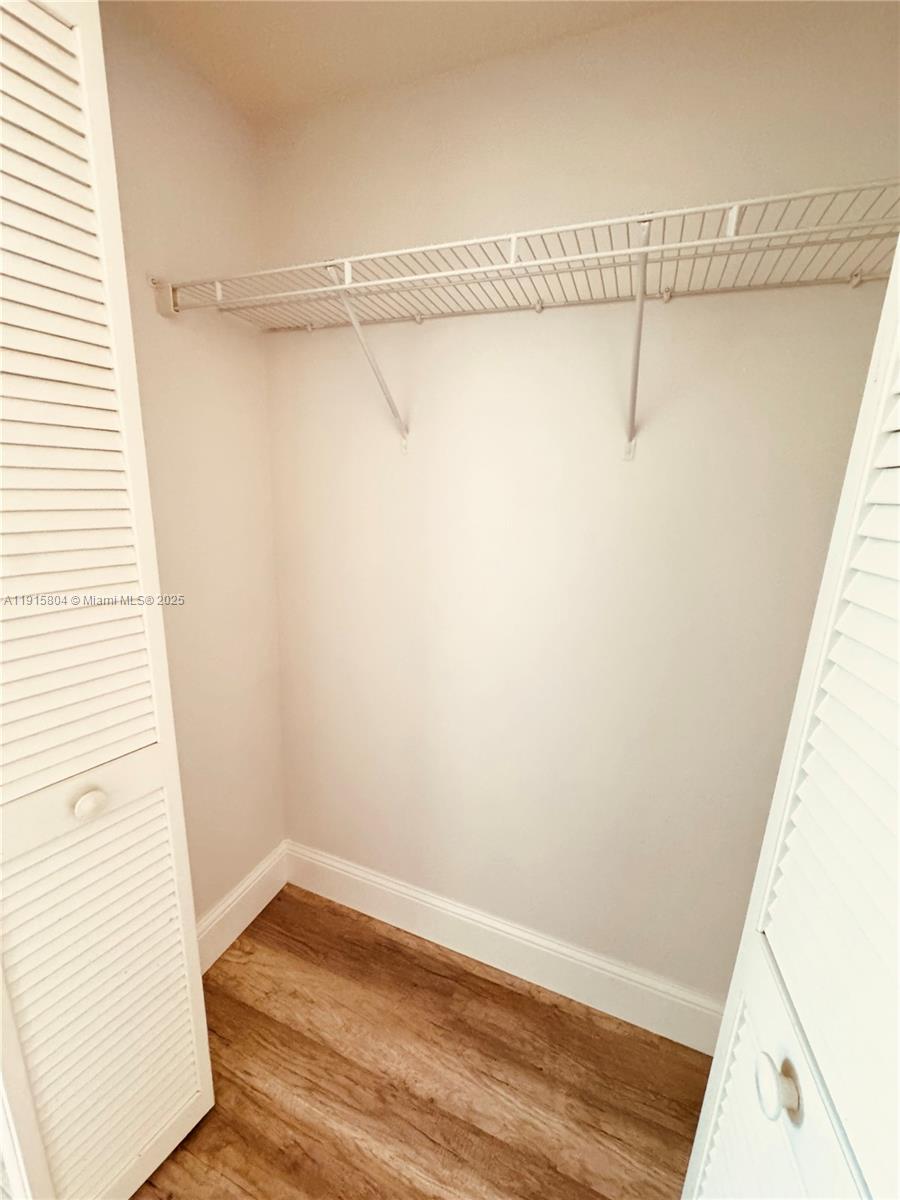 TURNBERRY ON THE GREEN CO - Residential