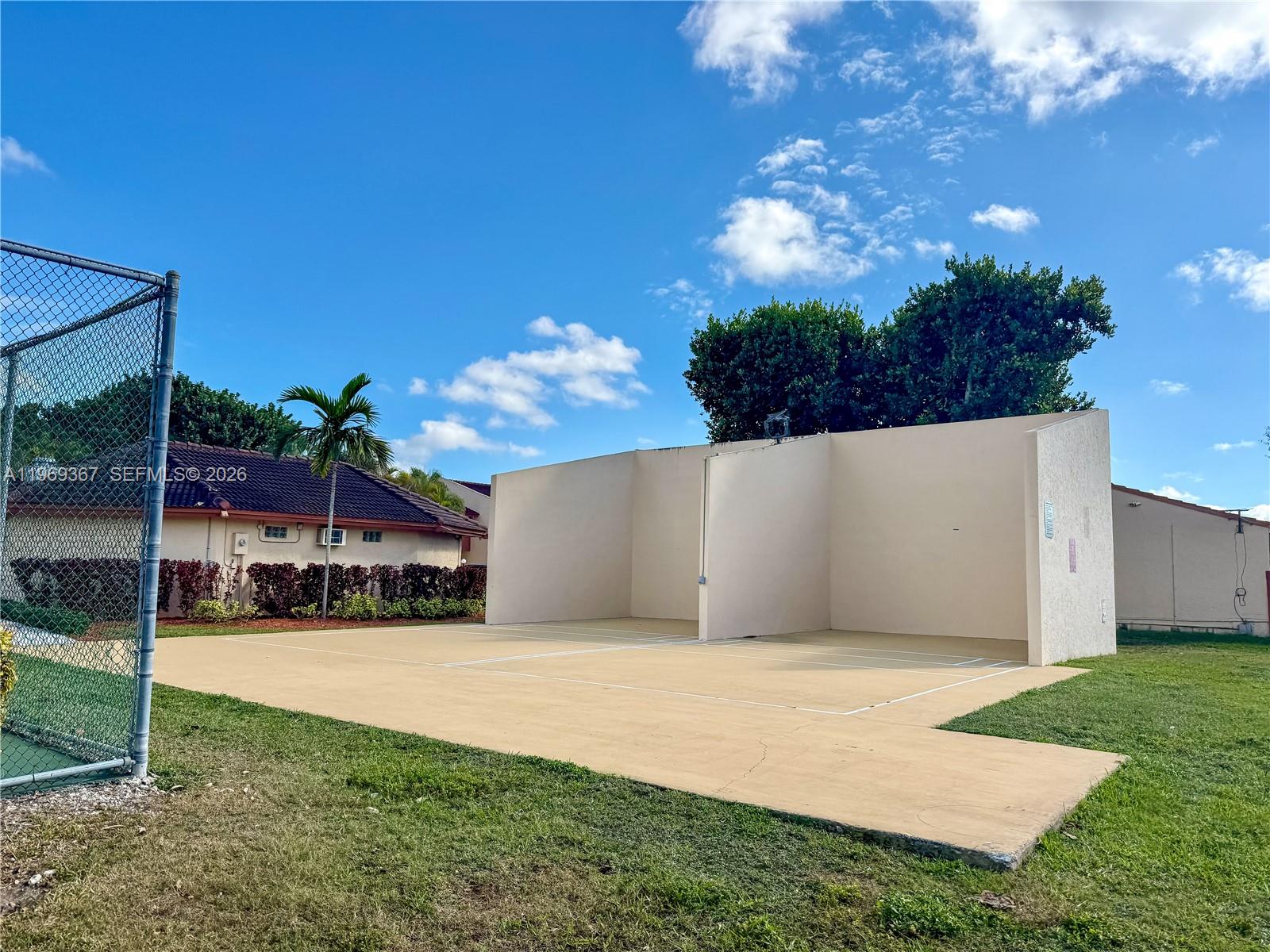 KENDALL WALK - Residential Lease