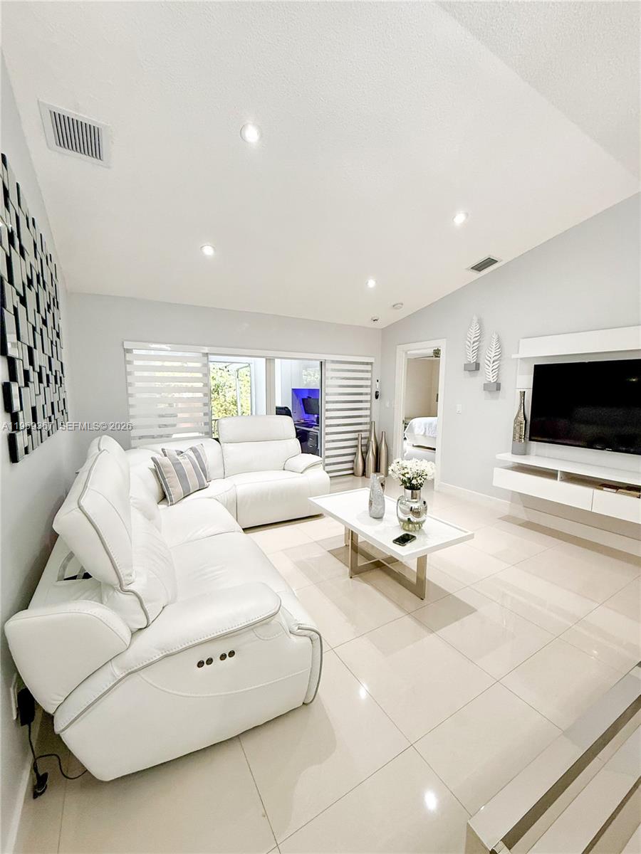 KENDALL WALK - Residential Lease