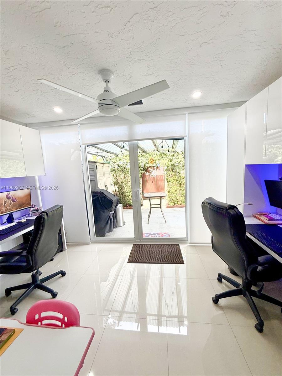 KENDALL WALK - Residential Lease