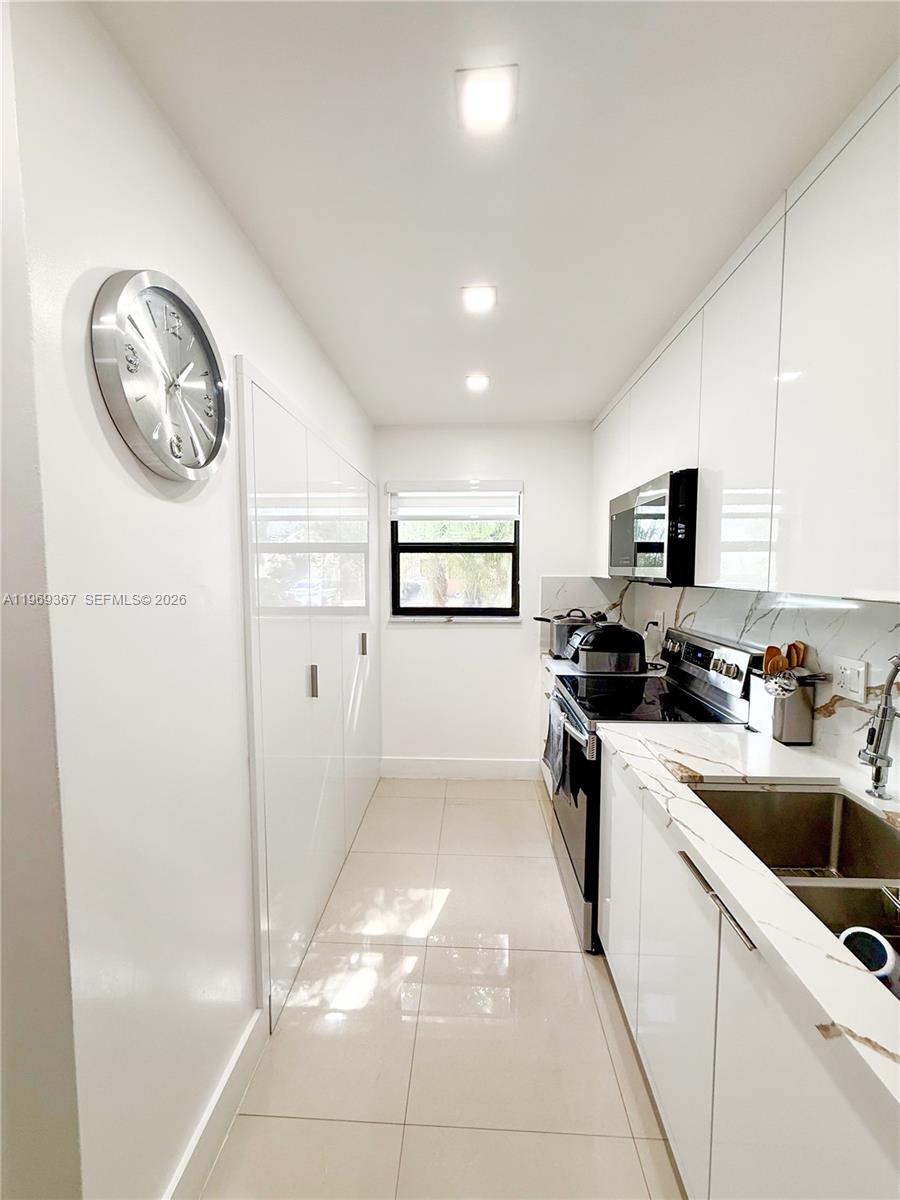 KENDALL WALK - Residential Lease