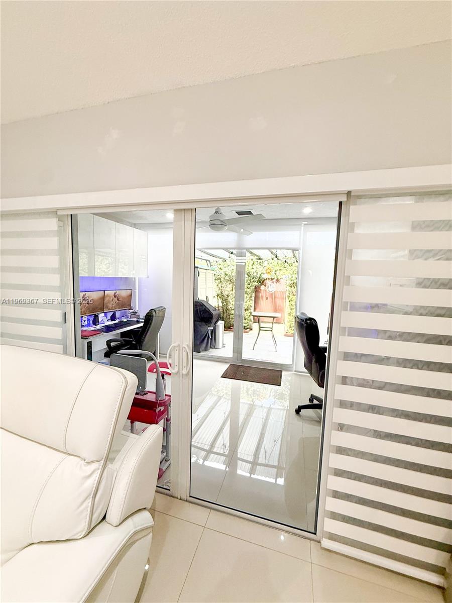 KENDALL WALK - Residential Lease