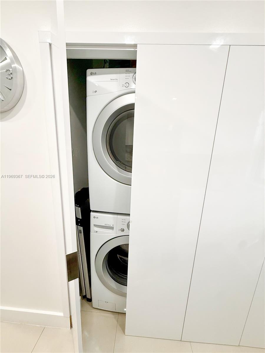 KENDALL WALK - Residential Lease