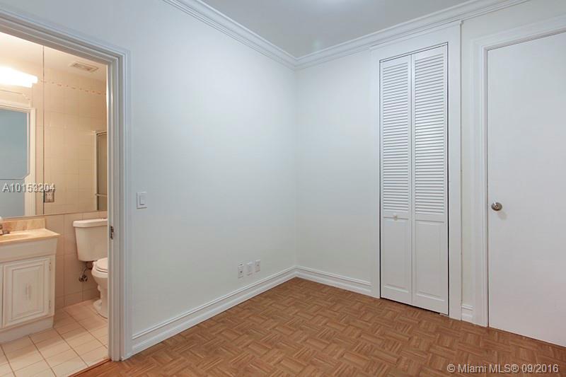 San Marino Island - Residential