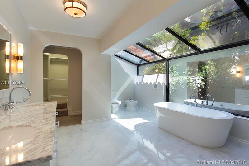 San Marino Island - Residential