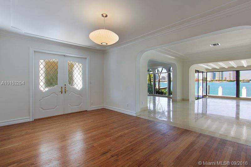 San Marino Island - Residential