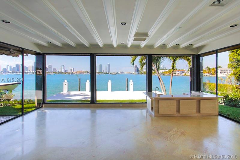 San Marino Island - Residential