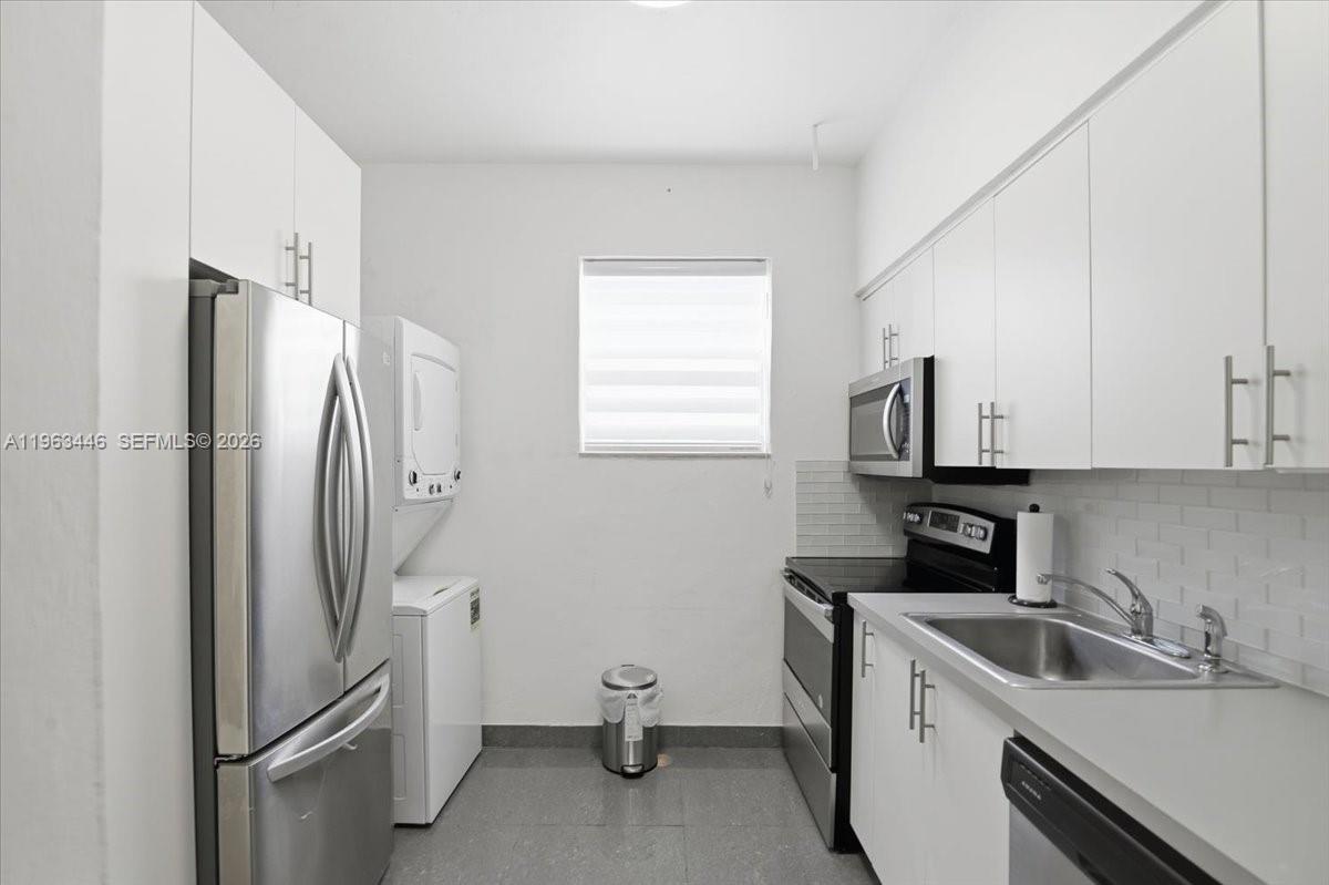 PARK CORNER CONDO - Residential