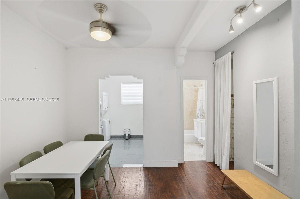 PARK CORNER CONDO - Residential