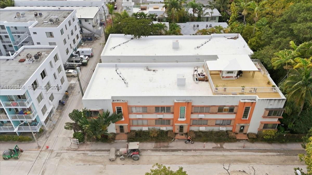 PARK CORNER CONDO - Residential