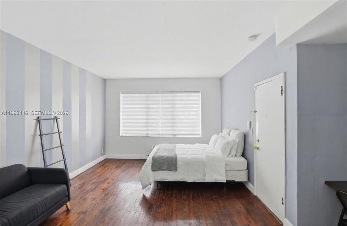 PARK CORNER CONDO - Residential