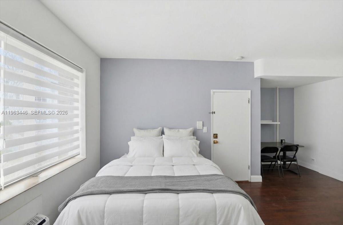 PARK CORNER CONDO - Residential