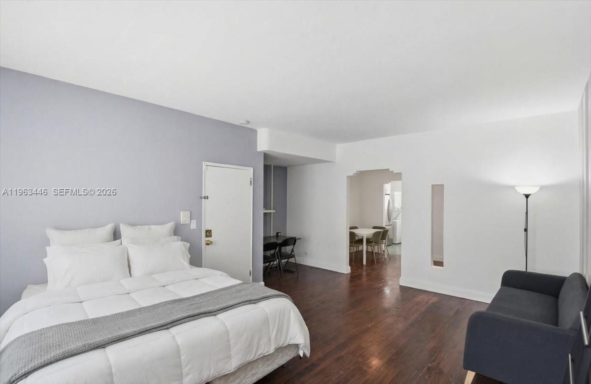 PARK CORNER CONDO - Residential