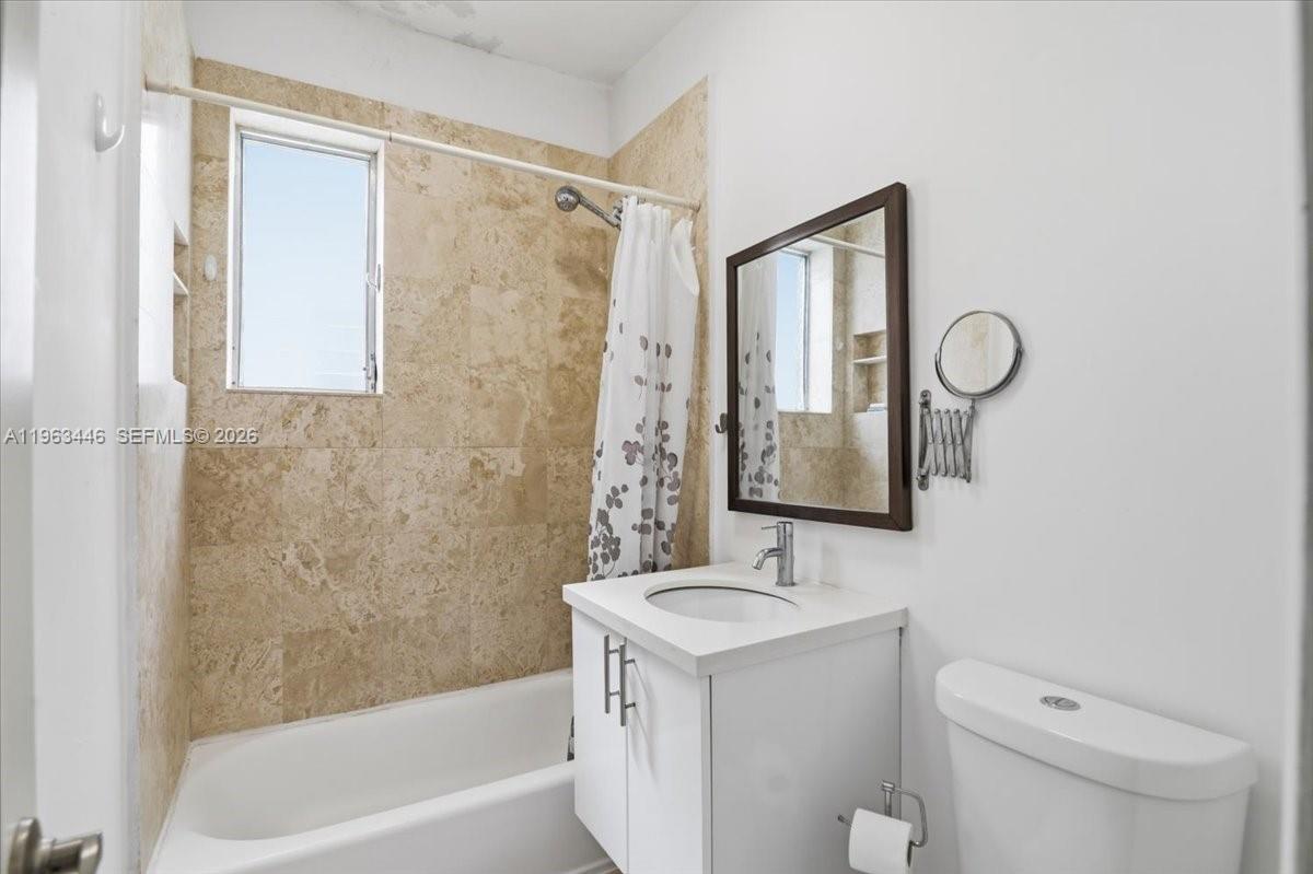 PARK CORNER CONDO - Residential