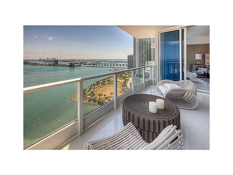 PARAMOUNT BAY - Residential Lease