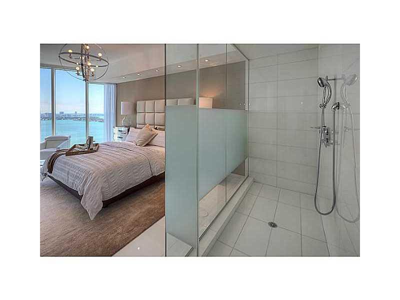 PARAMOUNT BAY - Residential Lease