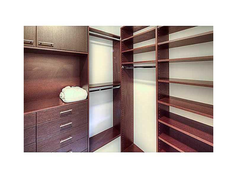PARAMOUNT BAY - Residential Lease