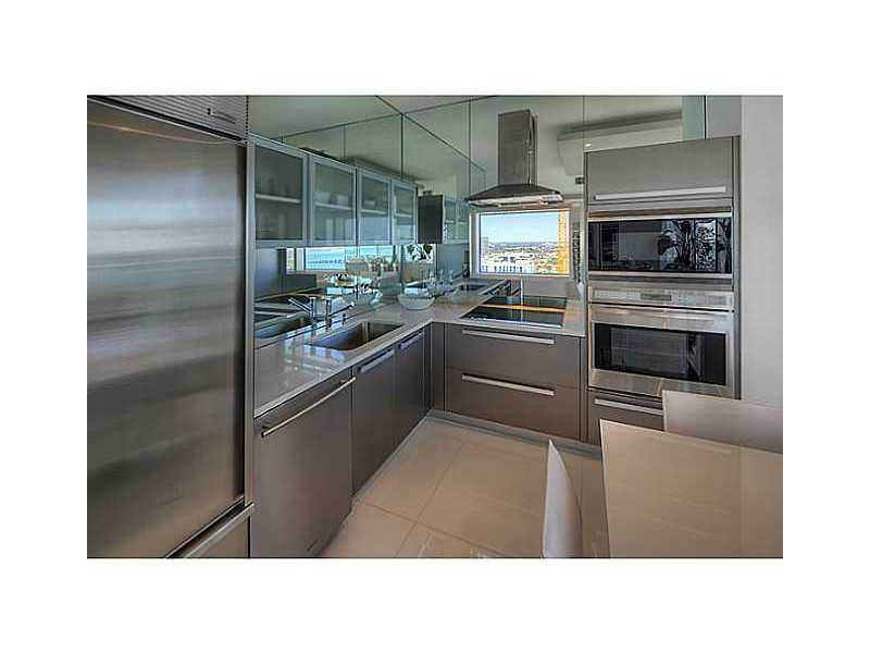 PARAMOUNT BAY - Residential Lease